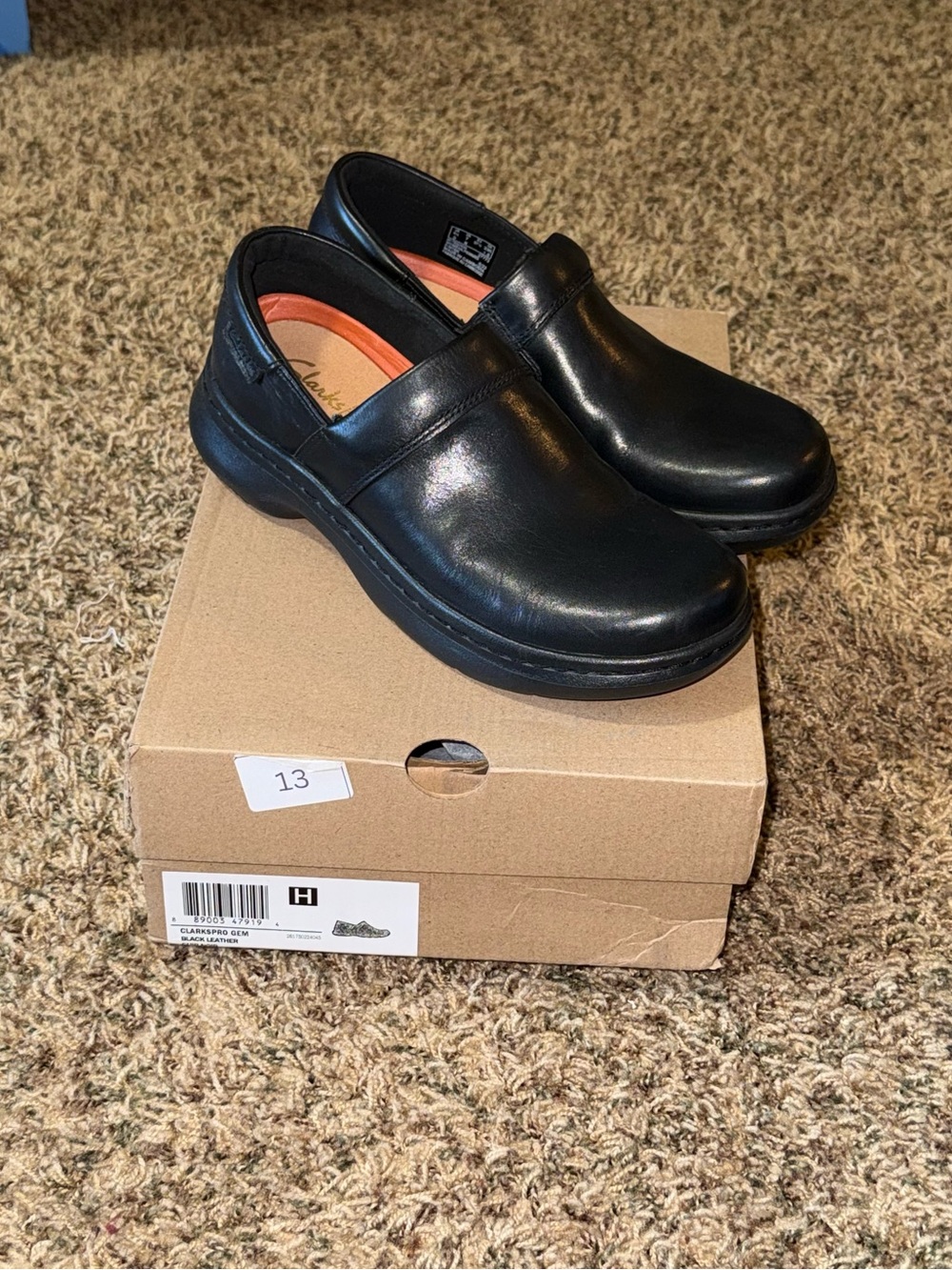 Clarks Womens ClarksPro Gem Shoes Slip Resistant Black Leather Size 7 NEW
